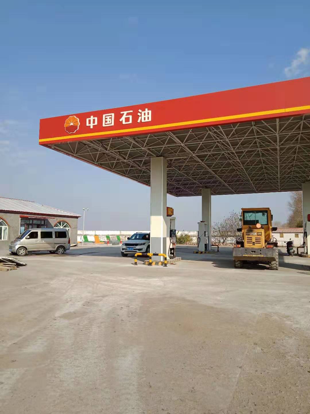 亚星集团为黑龙江省中石油安装200个加油站，10月底全部完成
